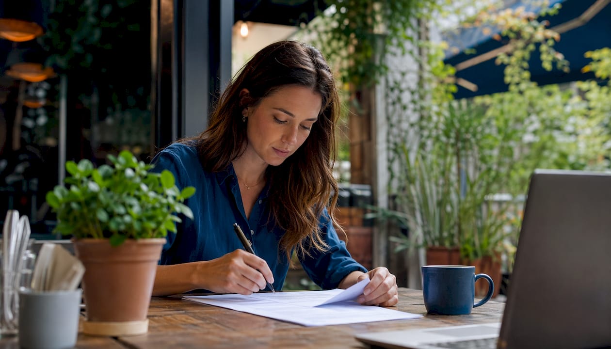 Tailor a Resume That Passes ATS and Gets Noticed