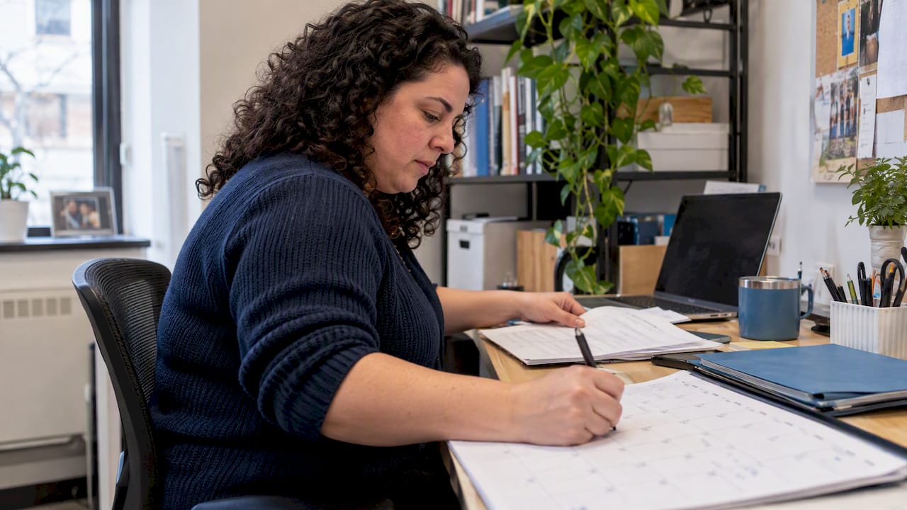 90/60/30 Hiring Timeline: A Seasonal Hiring Plan for HR Teams